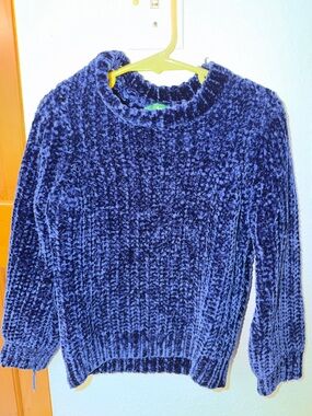 dip Plush Chenille Crewneck Sweater in Deep Navy